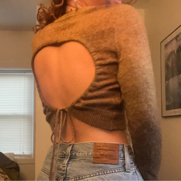 Fitted open back sweater - Picture 2 of 2